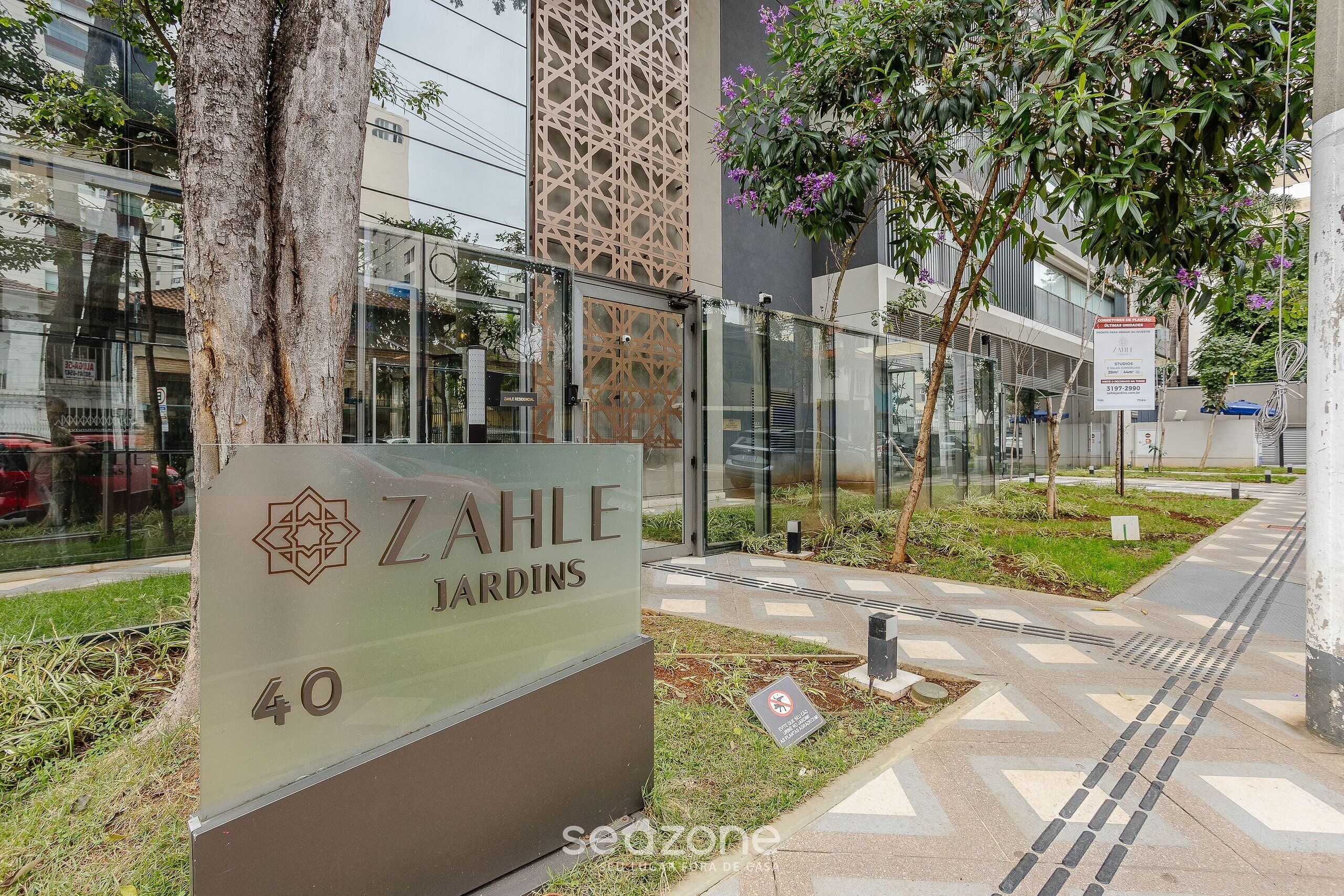 Basic Apartment | Exterior detail