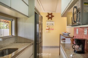 Basic Villa | Private kitchen