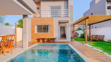 Basic Villa | Pool