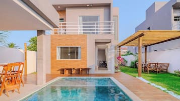 Basic Villa | Pool | Outdoor pool