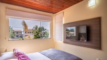 Basic Villa | 5 bedrooms, free WiFi