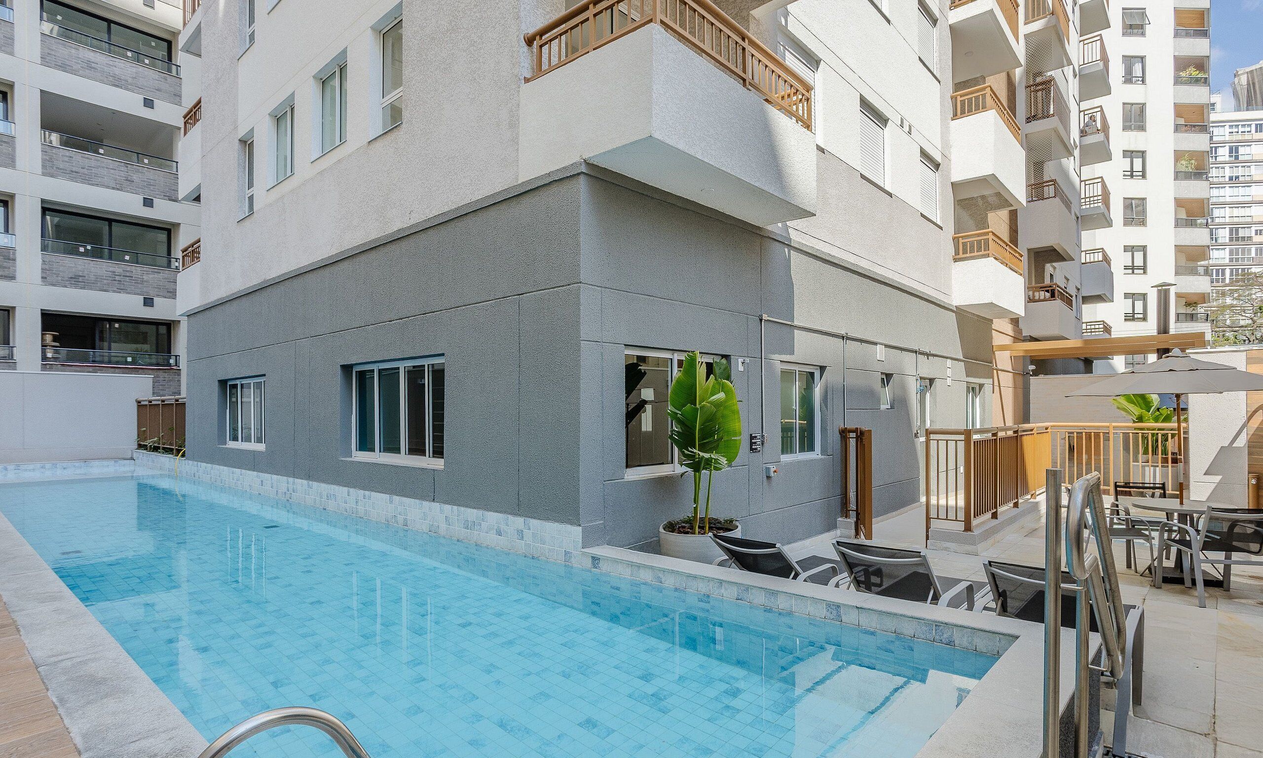 基本公寓 | 游泳池