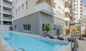 Basic Apartment | Pool