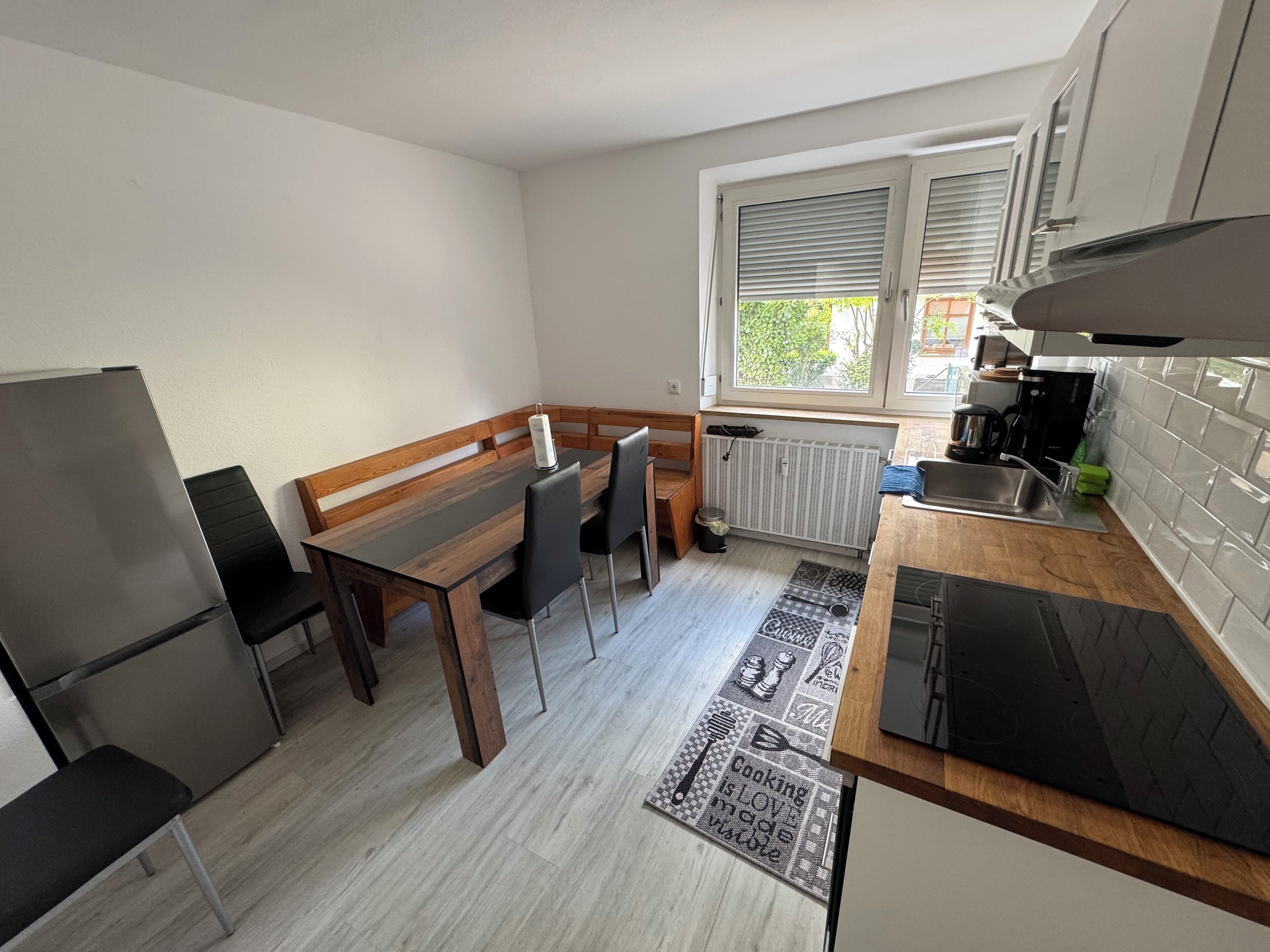 Frigorífic, microones, forn i placa de cuina 