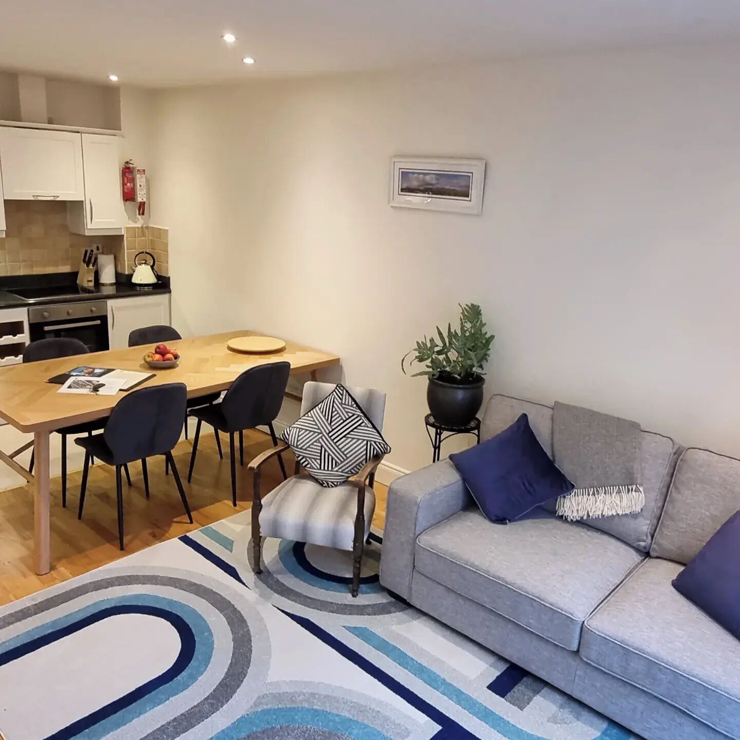 Deluxe House, 1 Bedroom, Balcony, Courtyard View | Living area