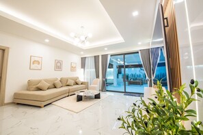 Interior - 芭提雅市中心/豪装独栋泳池别墅/4房5卫/临近中天海滩/现代轻奢/交通便利/步行街/度假首选/大空间 (Pattaya City)