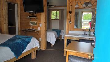 1 bedroom, iron/ironing board, internet, bed sheets