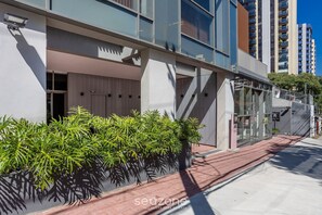 Basic Apartment | Exterior detail