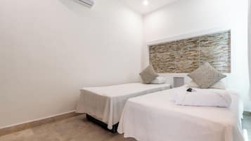 Twin Room (Shared Bathroom) | Free WiFi