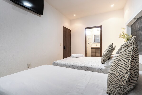 Comfort Triple Room, City View | Free WiFi