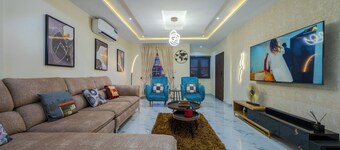 Elegant 2BR in Lekki Phase 1 • Steady Power, Pool, PS5 , Fast WiFi, Balconies