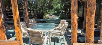 Two Story Cabin. 2 Bedrooms, with Loft and Full Kitchen. 2 Balconies, Sleeps 8