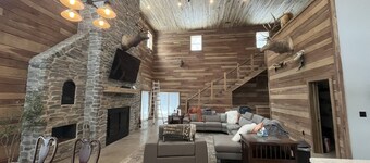 Barndominium/Cabin in Woods