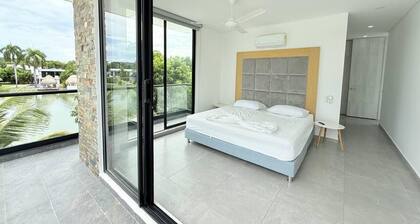 Luxury Lakefront Villa in Girardot, Colombia - Pool, BBQ & Private Cinema