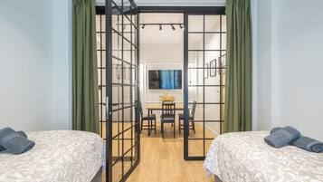 2 makuuhuonetta, silitysrauta/-lauta, Wi-Fi, vuodevaatteet