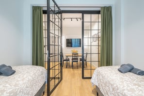 2 bedrooms, iron/ironing board, WiFi, bed sheets