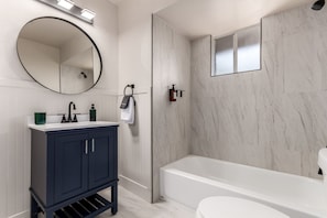 Bathroom - #7 Midtown Mod Retreat-Cozy Affordable (Phoenix)