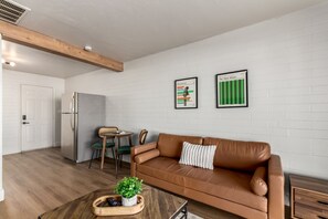Smart TV - #7 Midtown Mod Retreat-Cozy Affordable (Phoenix)