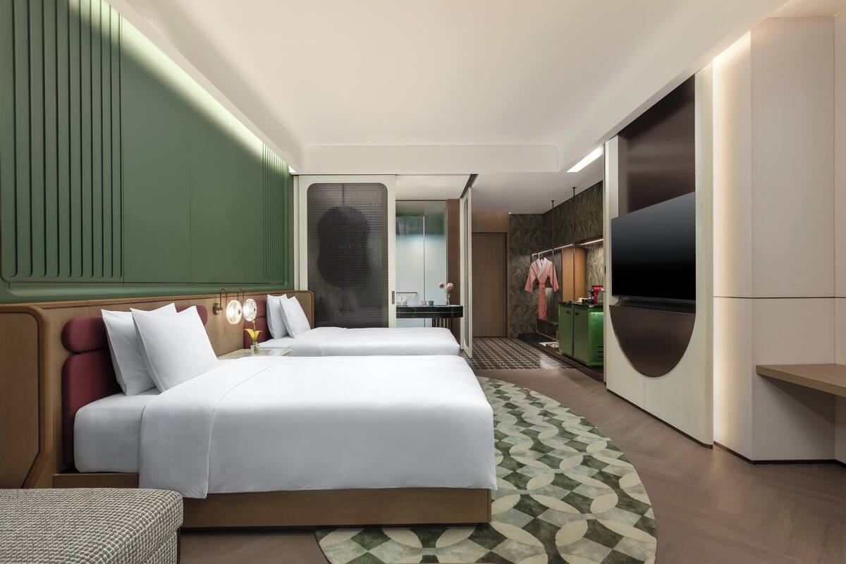 เครื่องนอนระดับพรีเมียม, เตียง Select Comfort, มินิบาร์ฟรี
