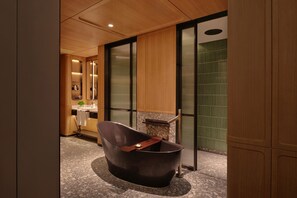Separate bathtub and shower, deep-soaking bathtub, designer toiletries - Kimpton Tsim Sha Tsui Hong Kong by IHG (Kowloon)
