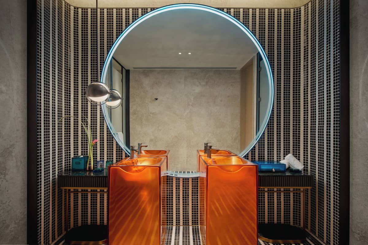 Suite, 1 Bedroom, Lake View (Dining) | Bathroom