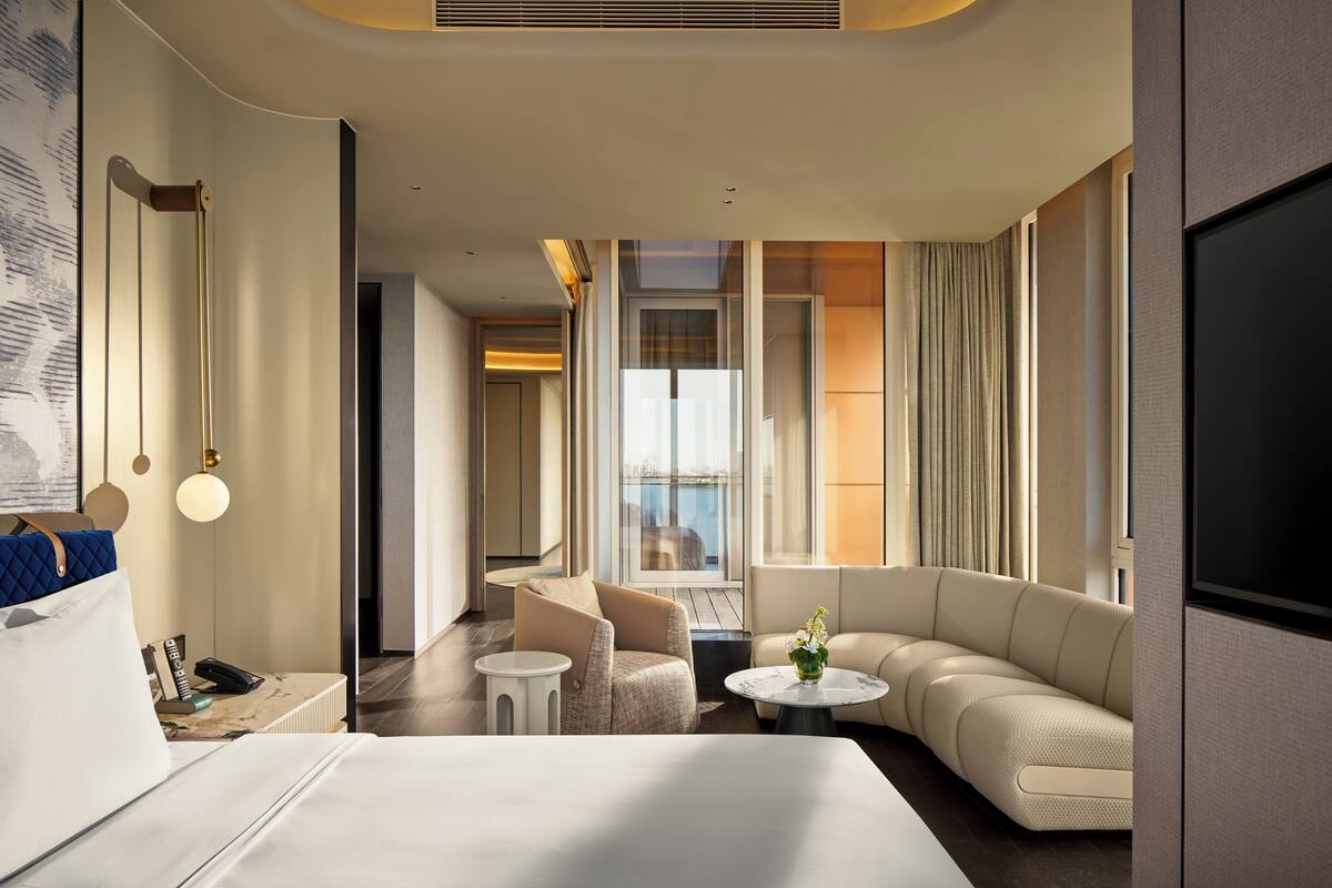 Suite, 1 Bedroom, Lake View (Dining) | Minibar, in-room safe, blackout curtains, free cots/infant beds