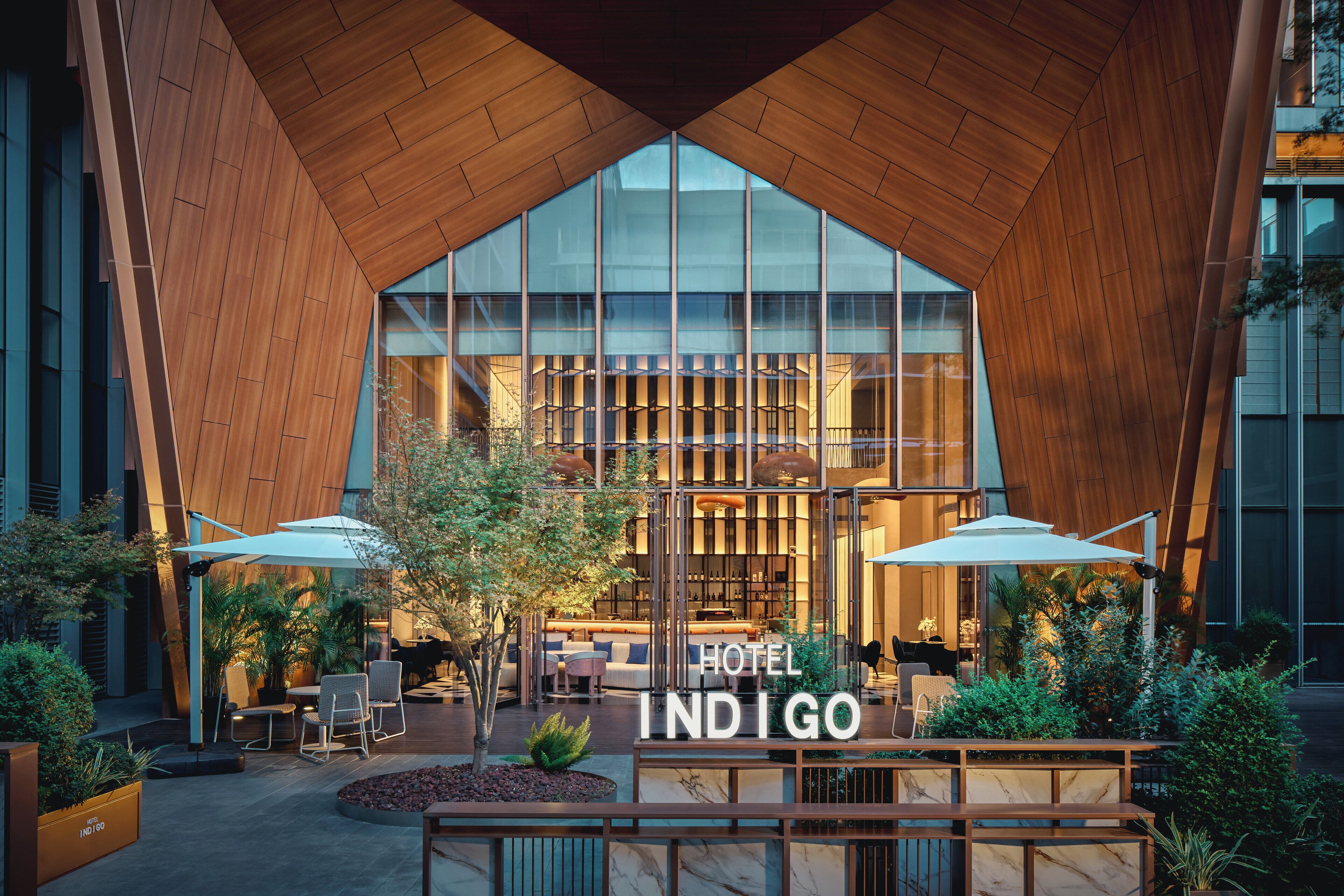 Speisen im Freien, täglich geöffnet