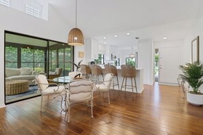 Interior - Beautiful, Remodeled Villa Within Walking Distance to Vanderbilt Beach!! (Naples)