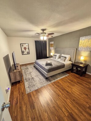 5 Schlafzimmer, Bügeleisen/Bügelbrett, WLAN, Bettwäsche