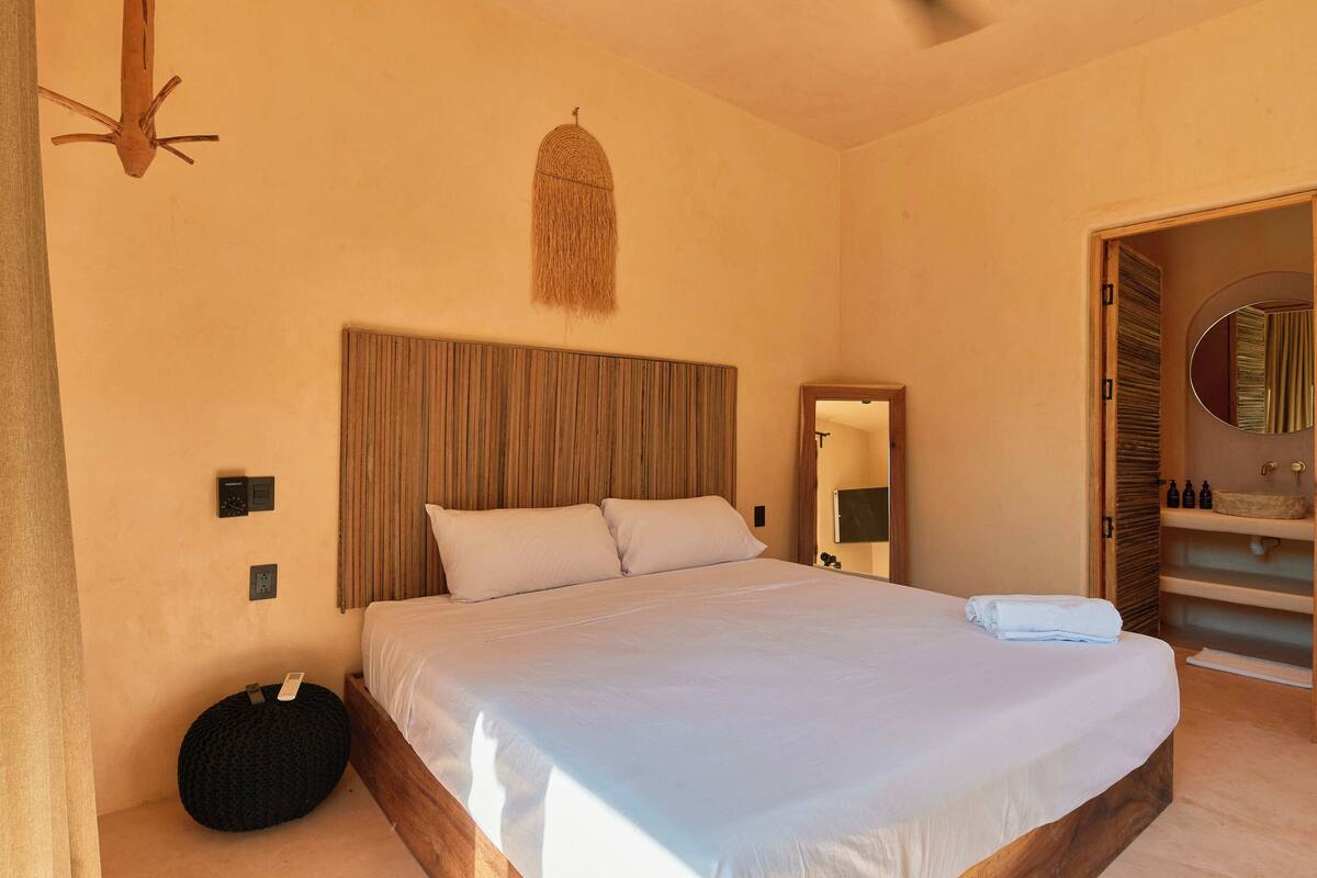 In-room safe, iron/ironing board, free WiFi, bed sheets