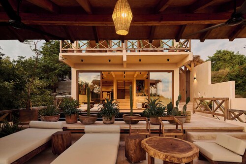 Casa Zpada