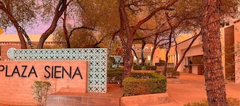 Cozy House! Safe and Family Zone, 5 min. Airport and Consulate.