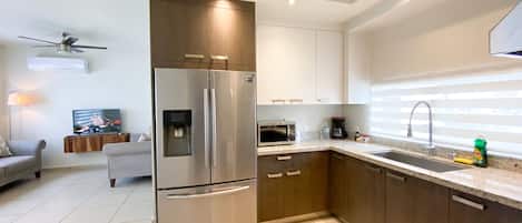 微波炉、烤箱、炉灶、茶具/咖啡用具