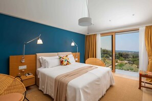 6 habitaciones, tabla de planchar con plancha y wifi gratis