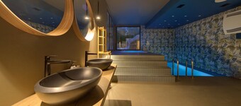 Luxury Villa Equinox with Heated Pool