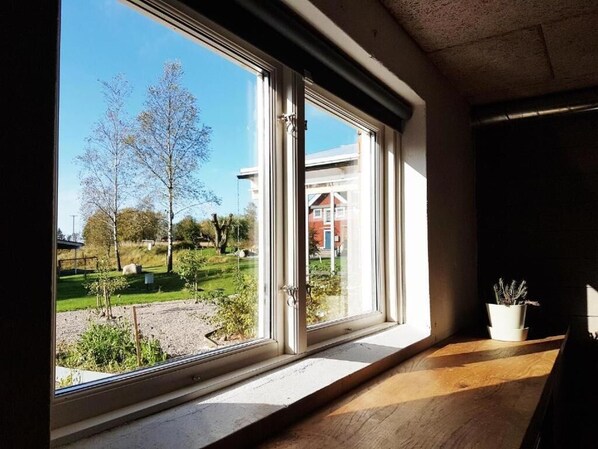 Classic Single Room, Courtyard View | Wheelchair access
