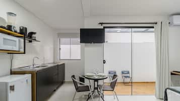 Basic Apartment | Private kitchen