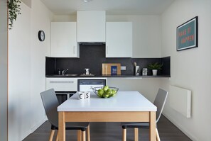 Studio, Non Smoking | Private kitchen