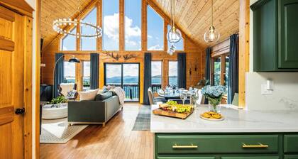 Luxury Chalet Escape w/ Spa Amenities, Game Room & Endless Mountain Views