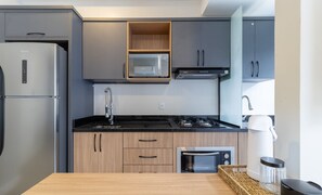 Basic Apartment | Private kitchen - Building With Swimming Pool 800m From Beach - ACB (Florianópolis)