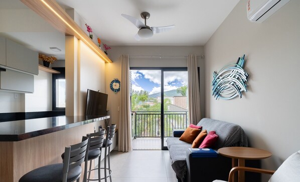 Basic Apartment | Living area - Building With Swimming Pool 800m From Beach - ACB (Florianópolis)