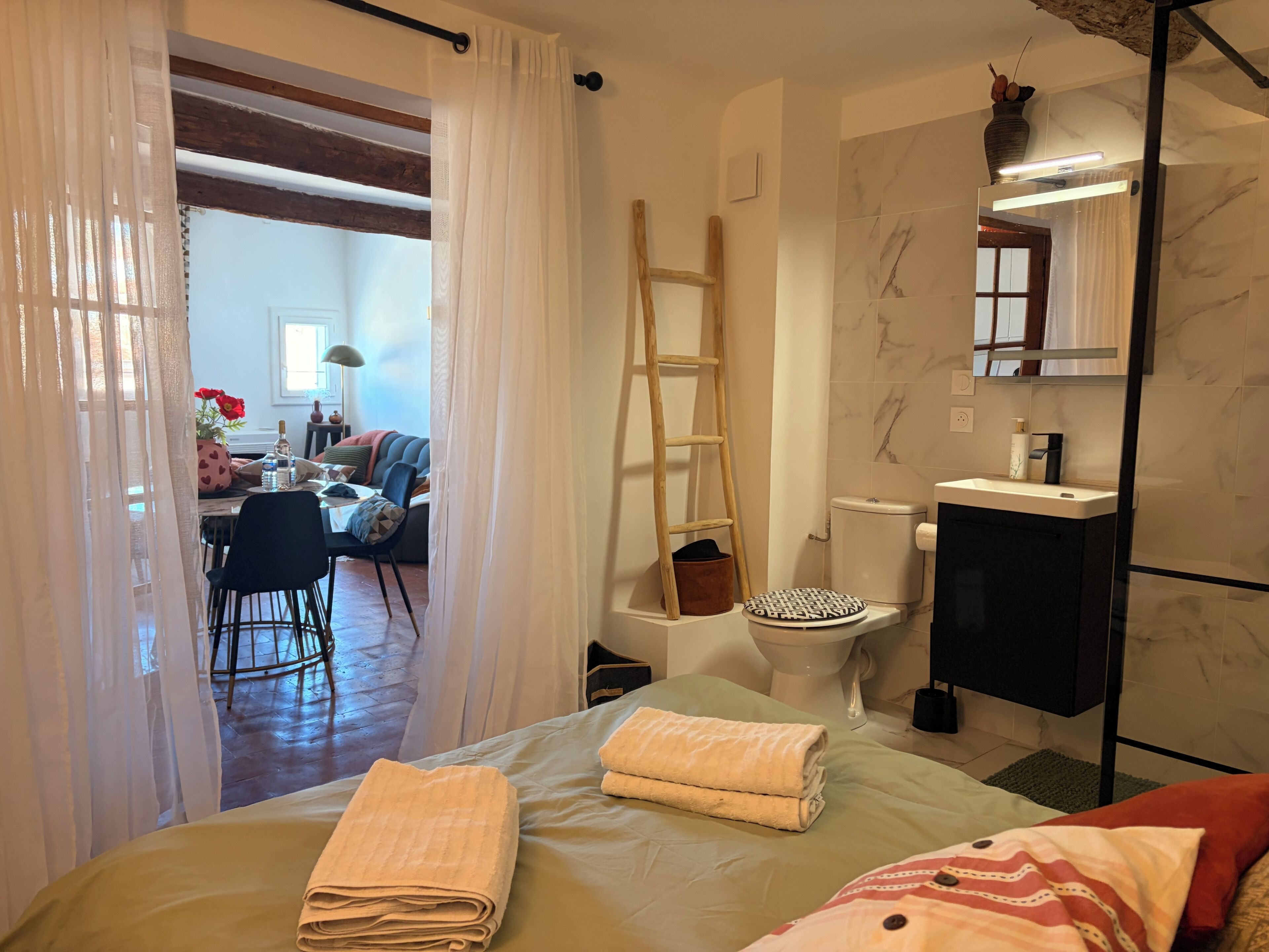 1 bedroom, iron/ironing board, travel cot, free WiFi