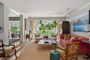 TV, fireplace - Tranquil 5BR Hillside Paradise in Woodland Hills (Los Angeles)