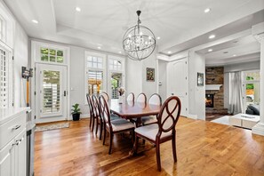 Dining - Maison Monroe. Entertainment basement/ theater/ gym (Denver)