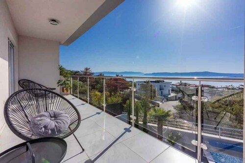 Maison de vacances avec piscine et vue mer