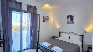 1 bedroom, iron/ironing board, internet, bed sheets