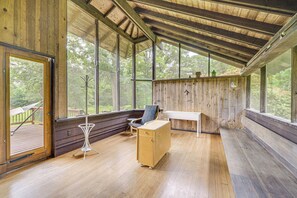 Interior - Sauna & Porch: 'Writer's Croft of Otter Creek' Gem (Wheeler)