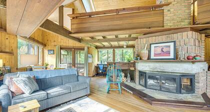 Sauna & Porch: 'Writer's Croft of Otter Creek' Gem