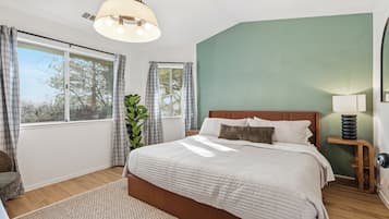 2 bedrooms, free WiFi, bed sheets