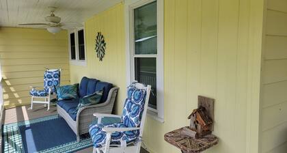 Charming 2 BR/2BA cottage in Butler--great covered porches, big fenced yard
